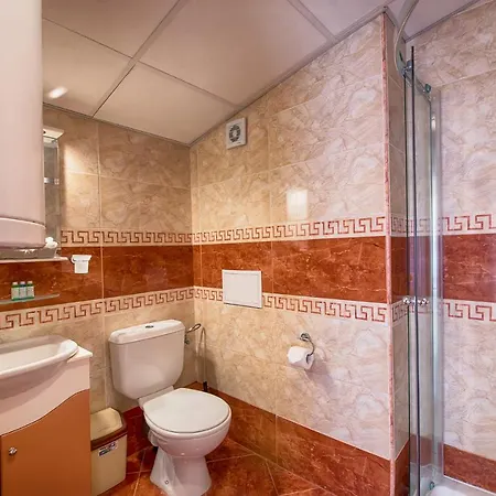 Private Apartment *